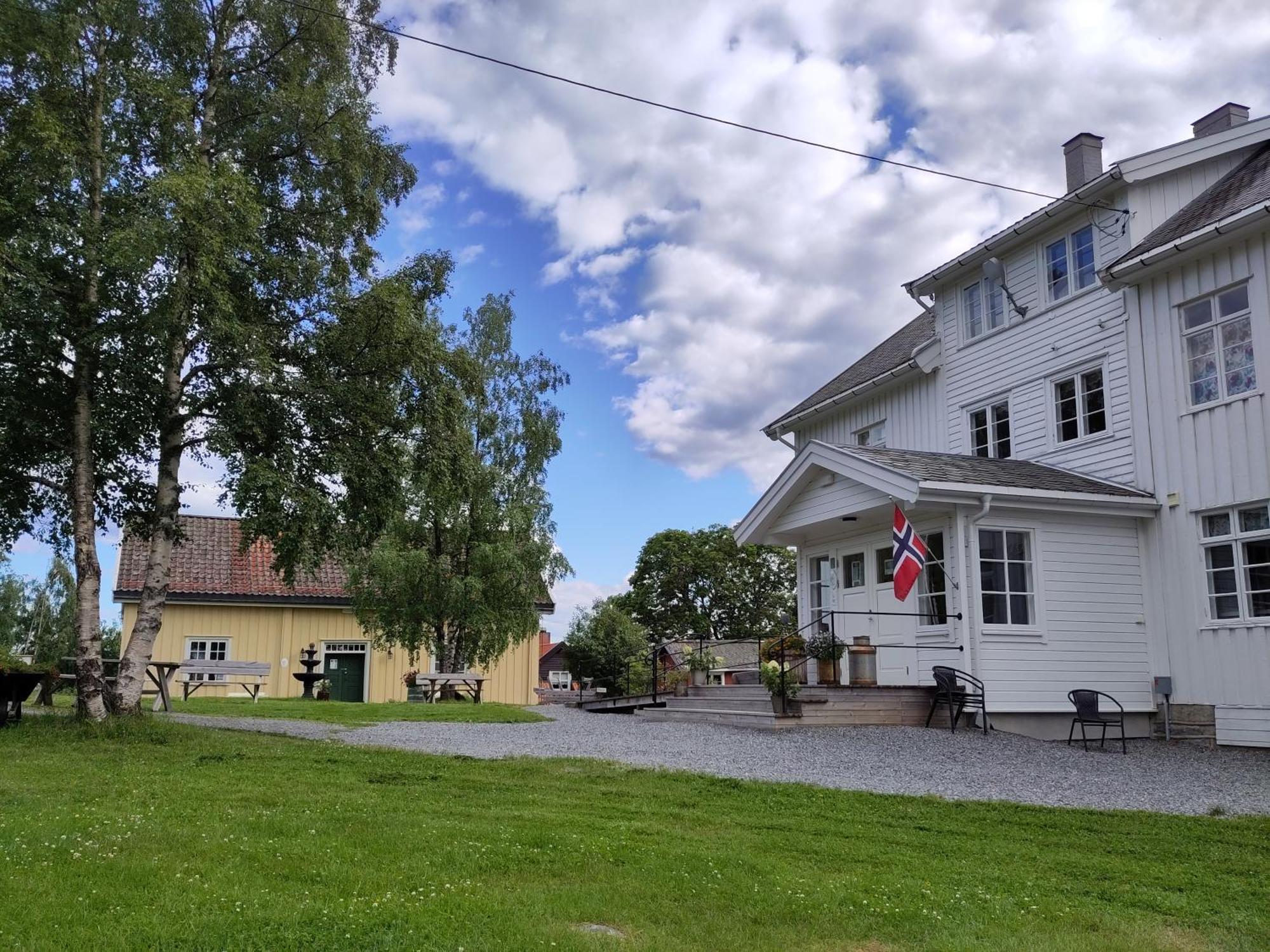 Hotel Granum Gard Fluberg Exterior foto