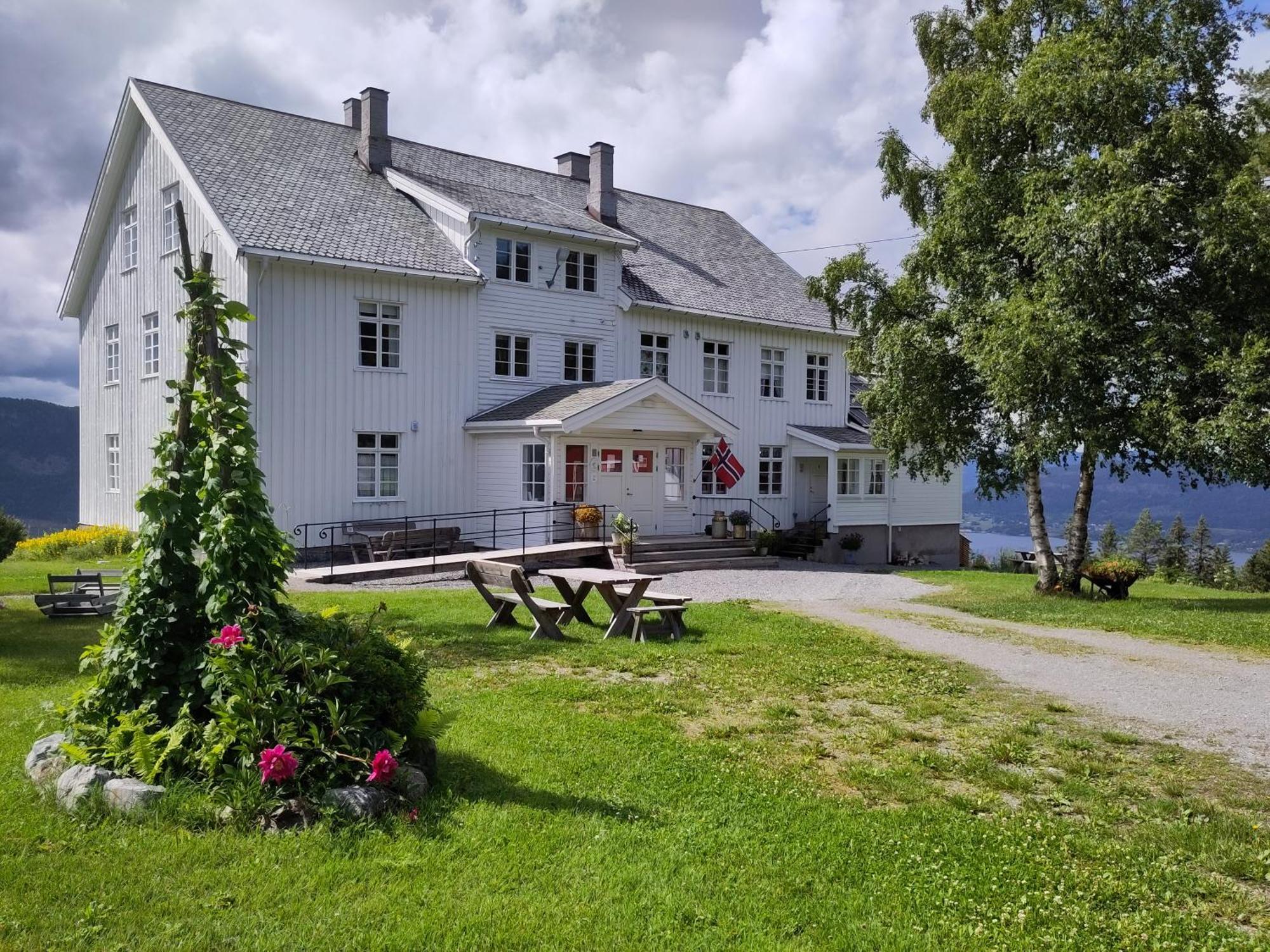 Hotel Granum Gard Fluberg Exterior foto